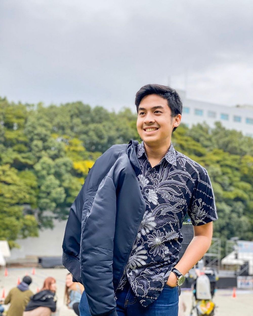 7 Artis Ini Jadi Guru Bimbel Online